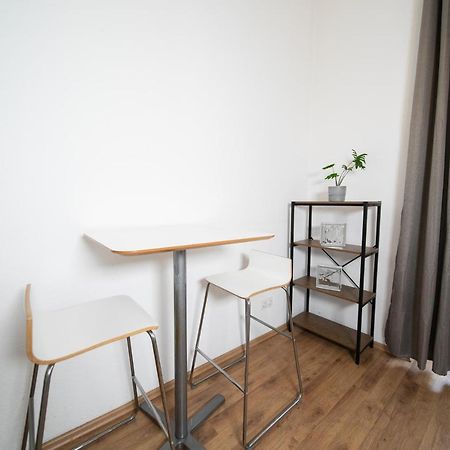 White 60 Qm Apartment - Zentral - Balkon - Messe ดุสเซลดอร์ฟ ภายนอก รูปภาพ