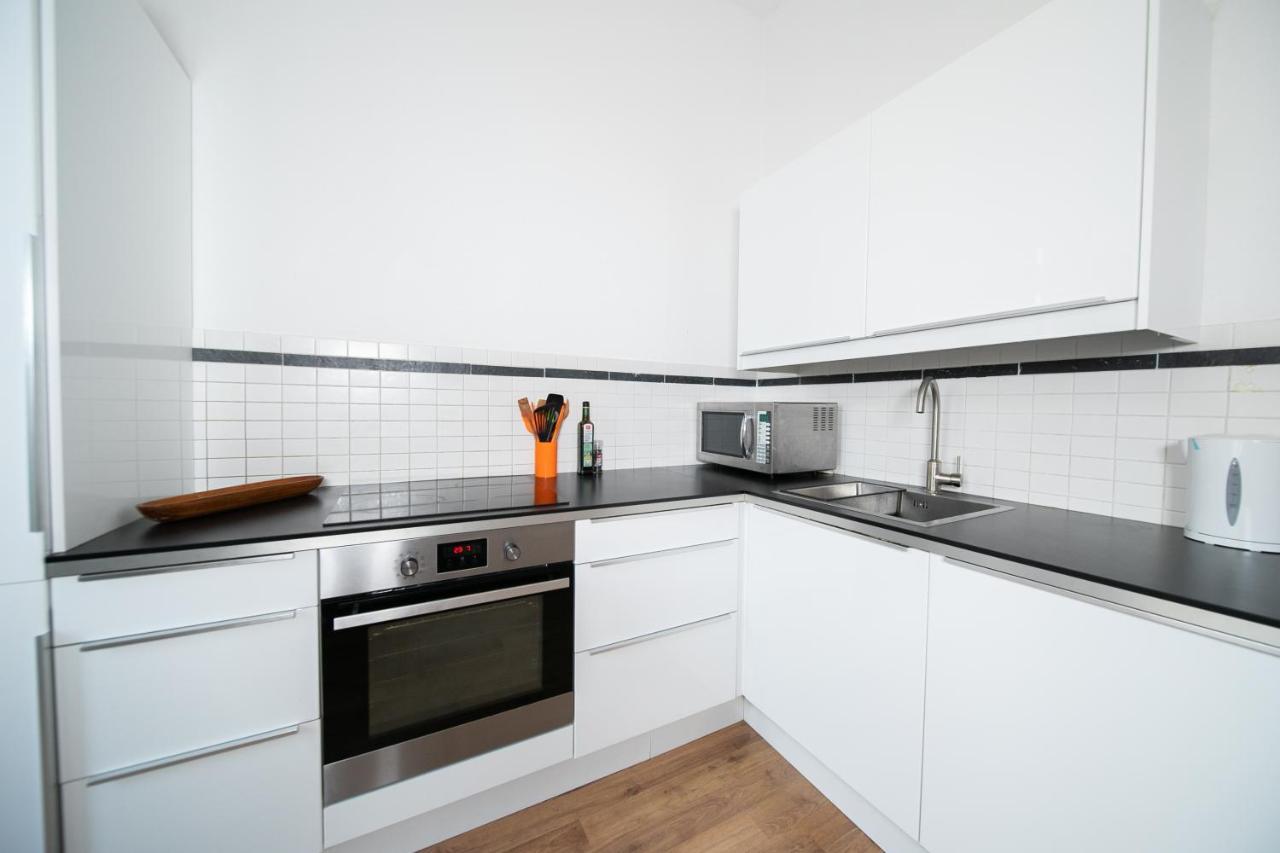 White 60 Qm Apartment - Zentral - Balkon - Messe ดุสเซลดอร์ฟ ภายนอก รูปภาพ