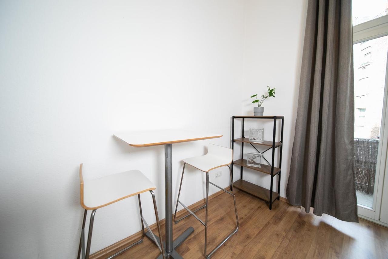 White 60 Qm Apartment - Zentral - Balkon - Messe ดุสเซลดอร์ฟ ภายนอก รูปภาพ