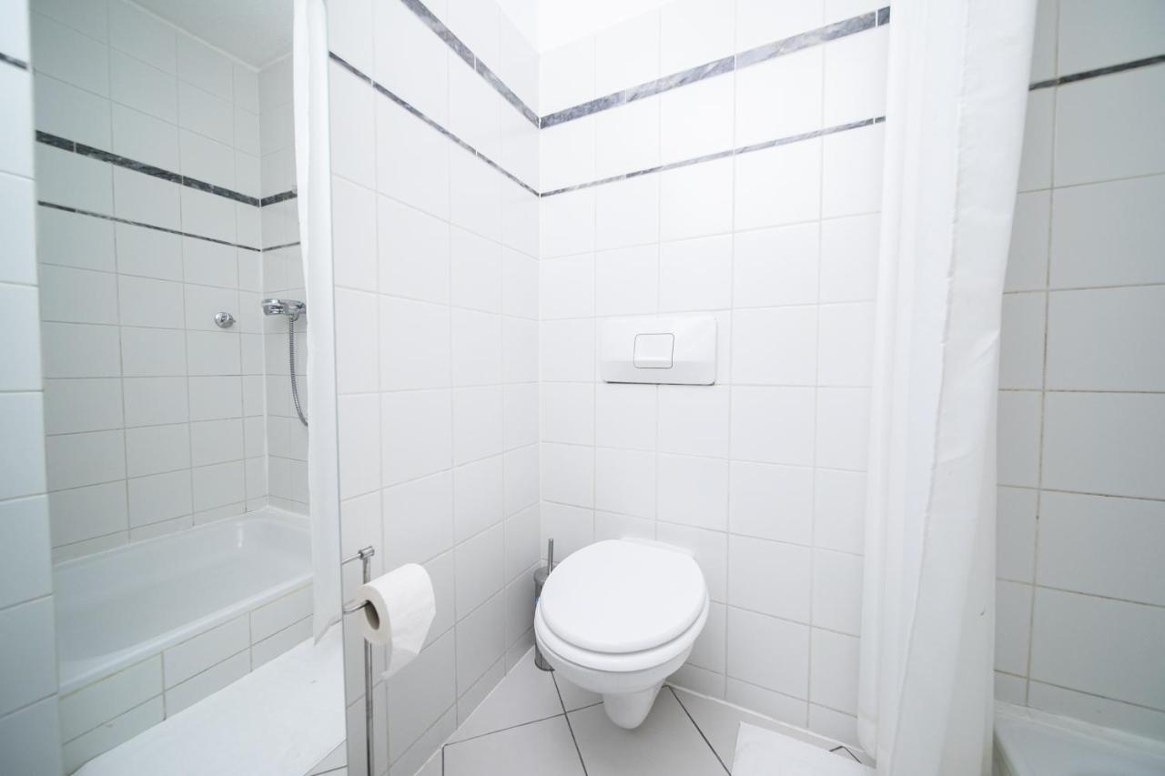 White 60 Qm Apartment - Zentral - Balkon - Messe ดุสเซลดอร์ฟ ภายนอก รูปภาพ